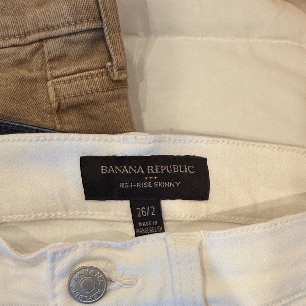 Assorted Jeans Collection - Picture 4 of 7